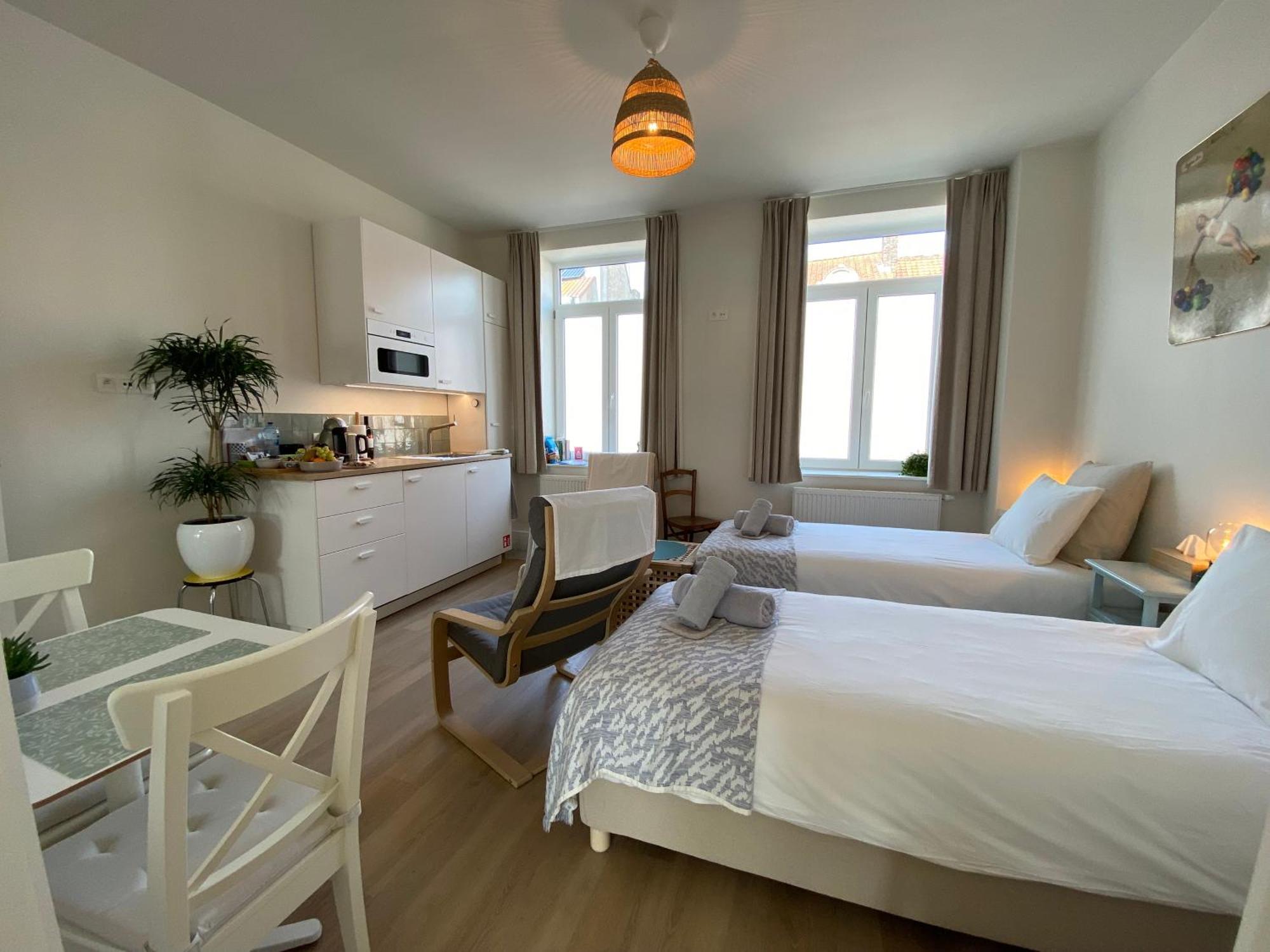 Logies-M Comfort Studios Inc Bikes B&B Ostend Exterior photo